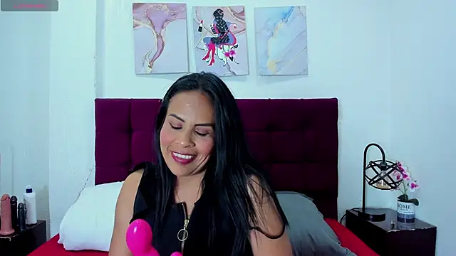 Anthonelaa   online show from November 18, 7:59 pm