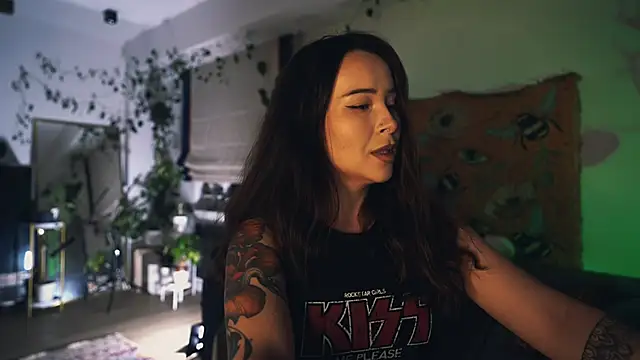 Leona Mell online show from October 5, 12:04 am