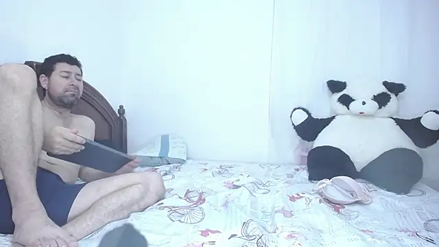 ambar jacksonn online show from November 9, 8:10 am