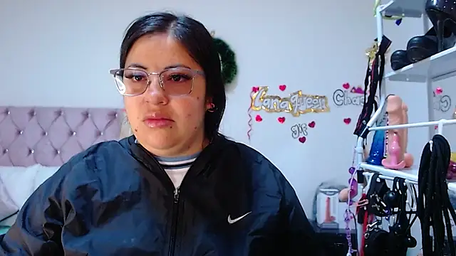 lanaqueen699 online show from January 19, 12:23 pm