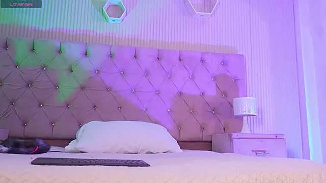 Melany Luv online show from January 31, 8:40 pm