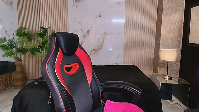 AmorMia online show from November 1, 8:02 pm