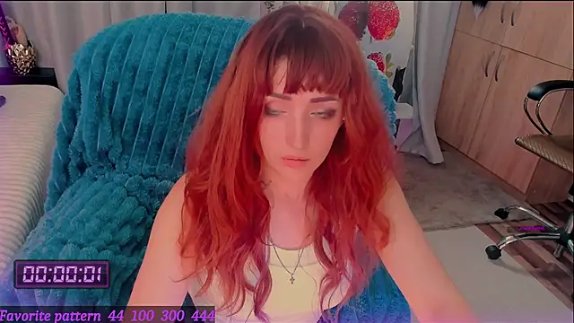 Toxic Ellies online show from April 14, 1:22 pm