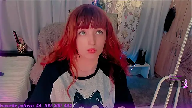 Toxic Ellies online show from April 11, 11:58 am