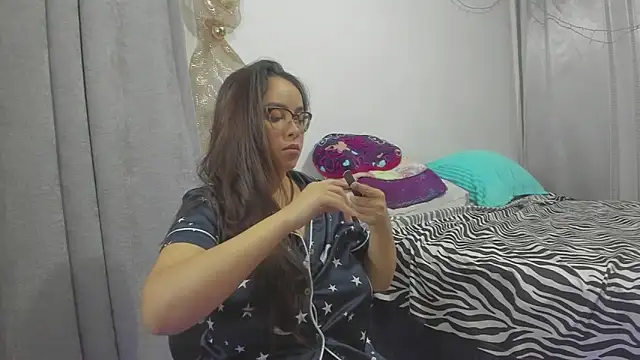 HARLEYNAPIER online show from November 29, 11:53 pm