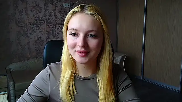 Milka kiss  online show from April 8, 11:45 am