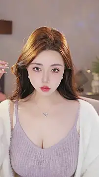 Qiaoqiao  online show from February 1, 9:57 pm