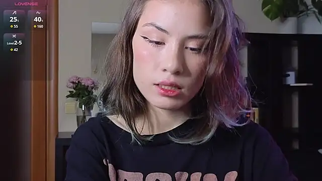 alicekiit online show from September 16, 11:40 am