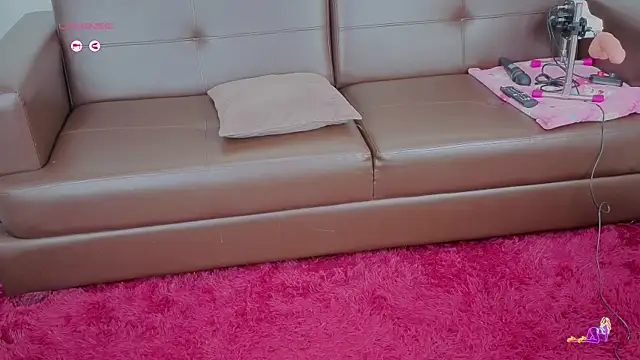 Mariana Lu online show from October 23, 4:07 am