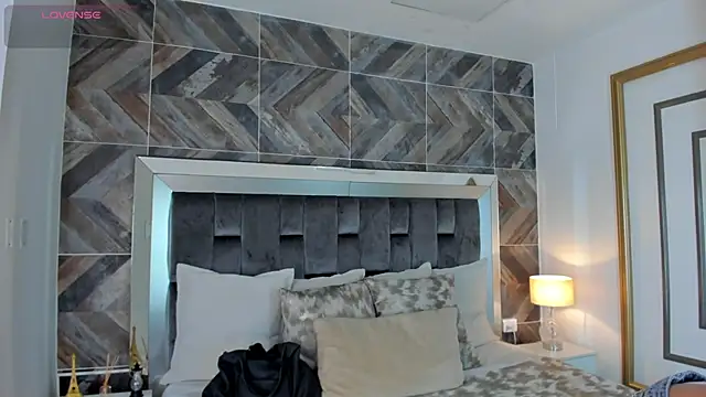 TaniaSmith1 online show from September 13, 11:13 pm