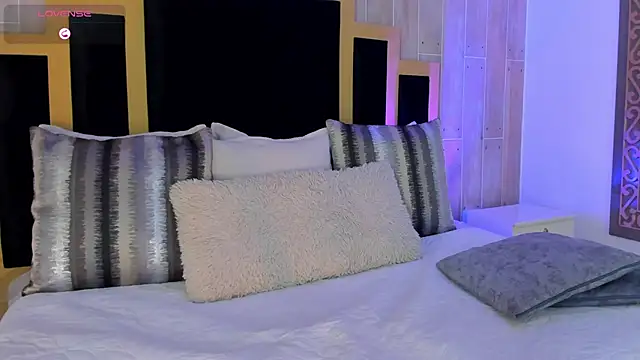 TaniaSmith1 online show from October 5, 3:06 pm