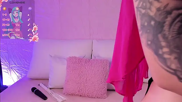 Liz grey  online show from October 18, 11:17 pm