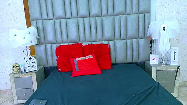 AlisonJaimes online show from October 8, 1:26 pm