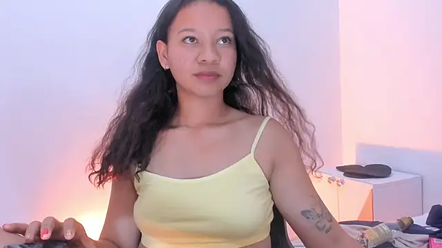 brithany rousee online show from September 24, 8:19 pm