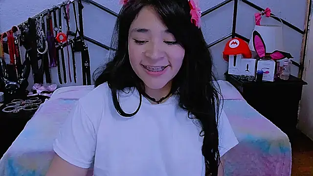 AlanaLuck online show from November 12, 7:34 pm