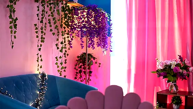 TheAyana online show from October 19, 9:33 am