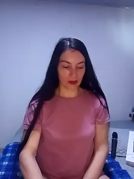 renata hot1 online show from February 2, 7:02 pm