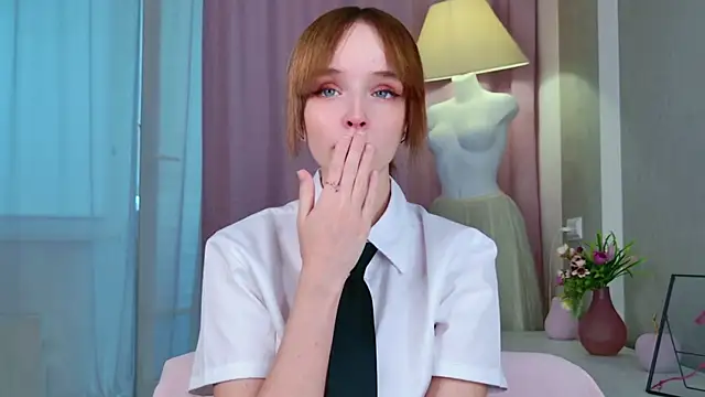 b4by LoL1 online show from September 13, 11:29 am