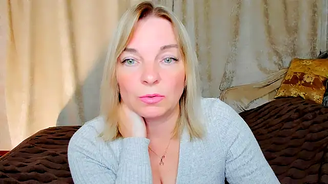 Regina  blue online show from September 9, 4:51 pm