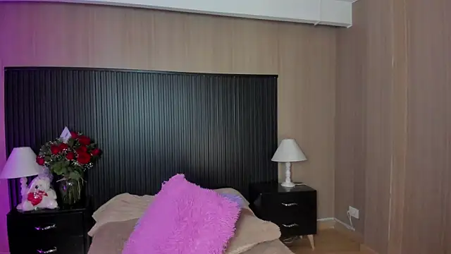 SummersAngel online show from October 1, 4:45 pm