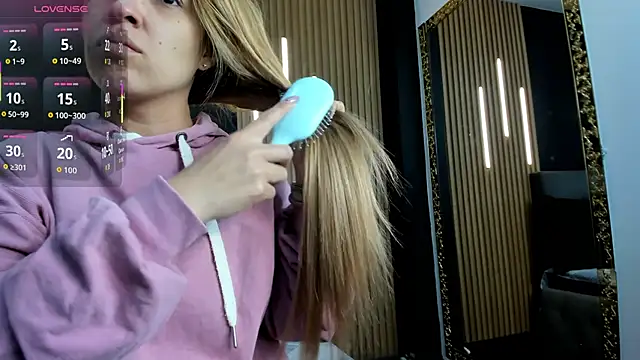 EvaaLovia1 online show from April 16, 1:22 pm