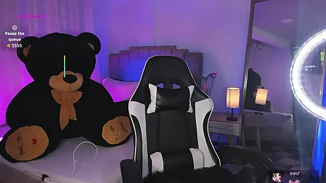 alexia mattel online show from September 11, 8:58 am