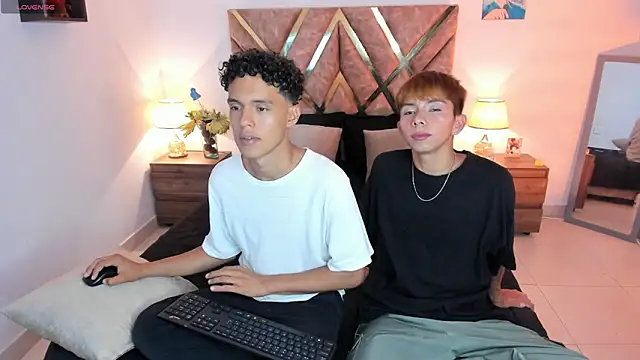 nickolas moon online show from November 14, 6:52 pm