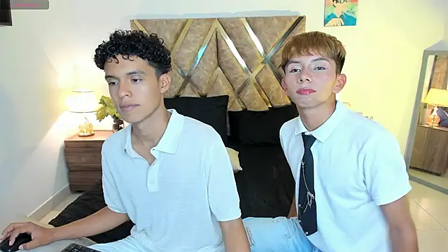 nickolas moon online show from December 1, 2:26 am