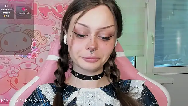 shy melony online show from March 12, 1:14 pm