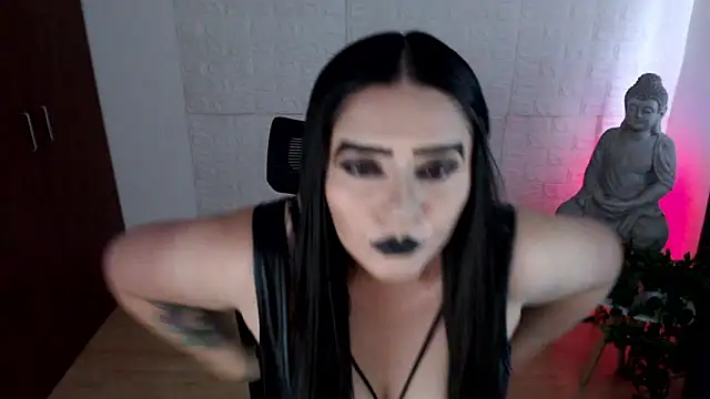 GODDESS EVANS online show from October 19, 4:31 pm