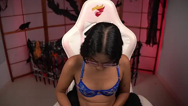 small emilie online show from October 22, 5:29 pm