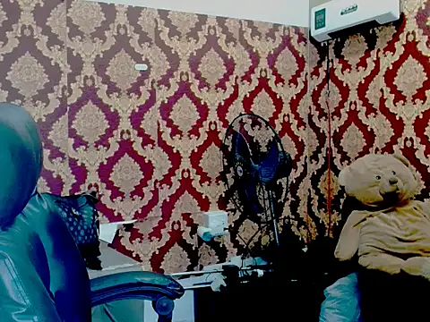 Indiancatz2 online show from April 9, 4:34 pm