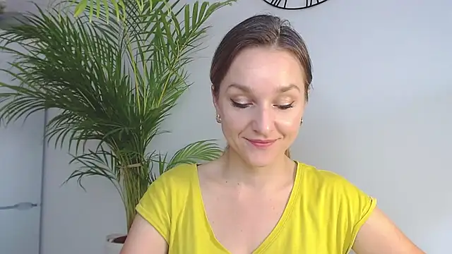 AliciaDesire online show from December 2, 8:48 am