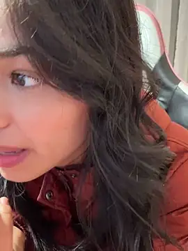 Adriennesexxx online show from December 15, 6:02 pm