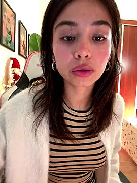 Adriennesexxx online show from November 18, 6:09 pm