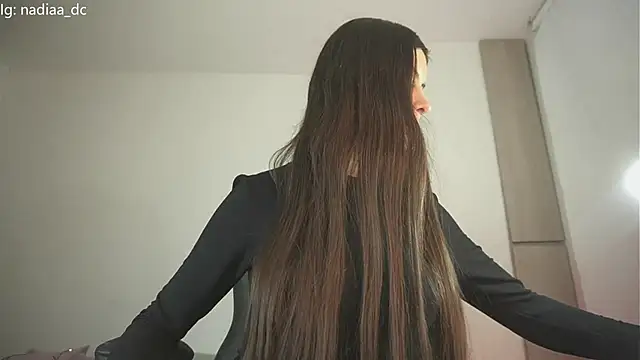 Nadiaa  online show from September 29, 2:05 am