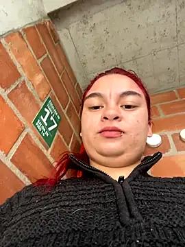 MiaLujan  online show from November 17, 1:01 pm