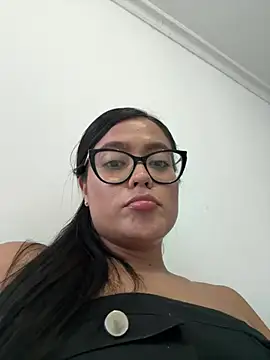 Karla-sexy01 online show from May 4, 10:46 pm