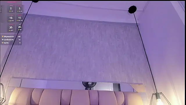 Roxie-Summers11 online show from April 17, 9:50 pm