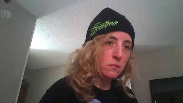 ellenbluejay online show from March 15, 10:28 am