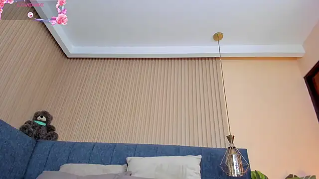 kathecute   online show from December 18, 1:54 am