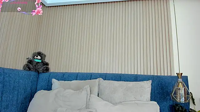 kathecute   online show from April 15, 1:50 am