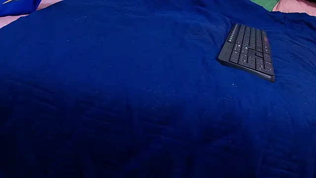 nicol f online show from October 7, 7:40 pm