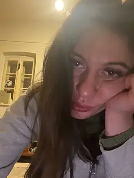 vienncica online show from December 2, 9:06 pm