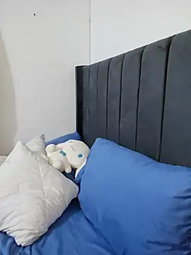 Kalua Brown online show from September 18, 11:25 pm