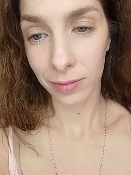 YourSuperModel online show from September 20, 2:15 pm