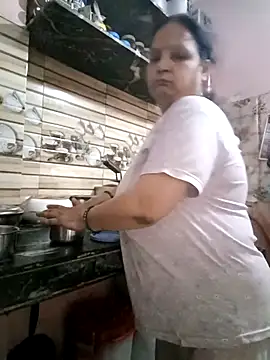 Kavya kapoor online show from March 12, 3:42 am