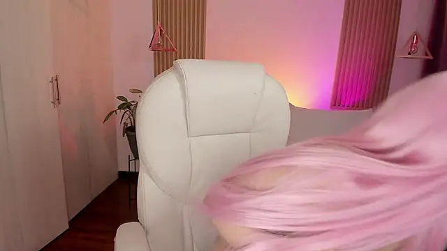 Kendall Bunnyy online show from November 24, 5:48 pm