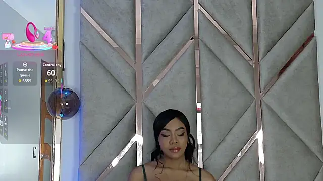 Lola King online show from November 7, 12:05 am