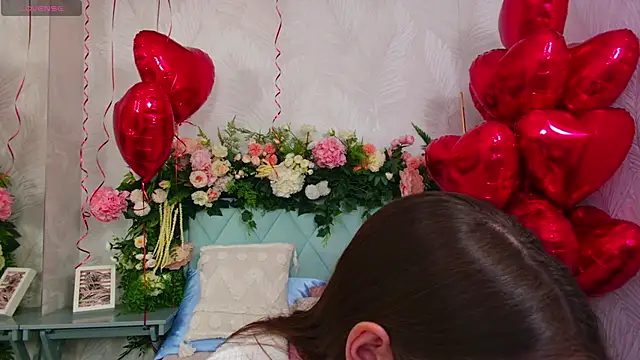 AliceBrayan online show from February 9, 5:04 pm